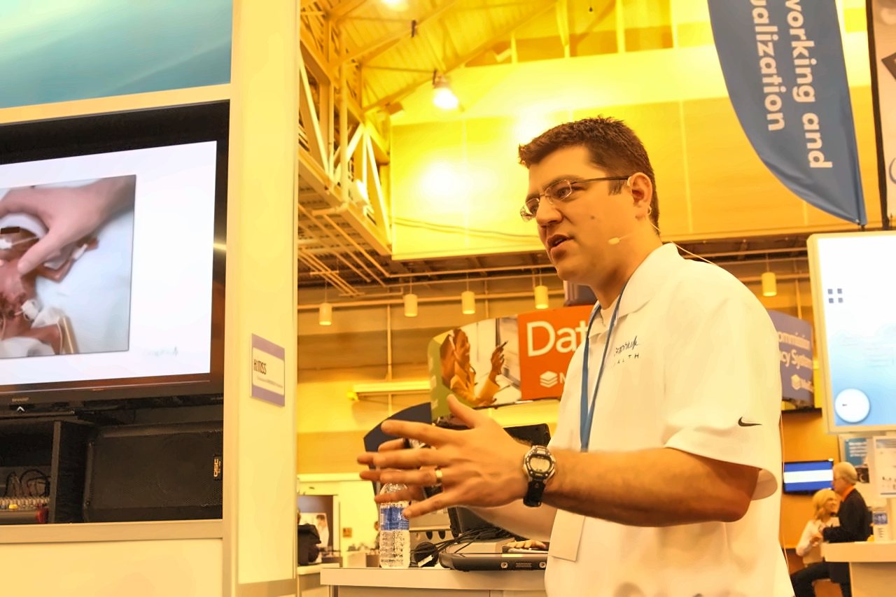 Jeff Zavaleta, MD, presenting Graphium at HIMSS 2013